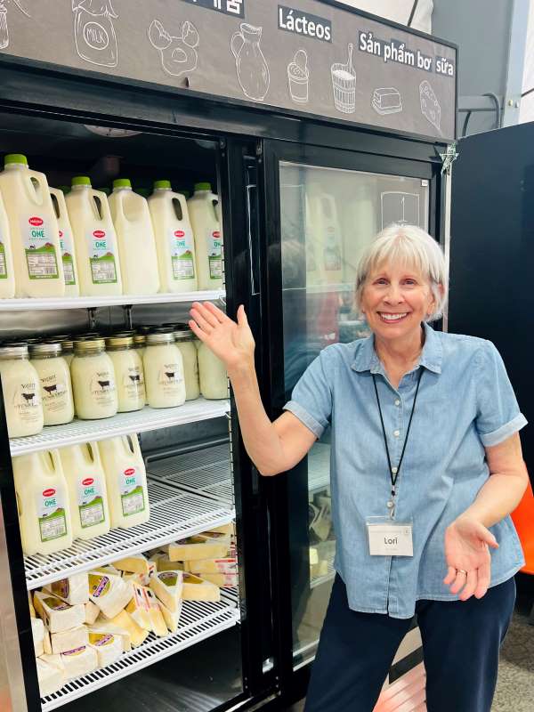 Dairy Cooler Volunteer in Lacey
